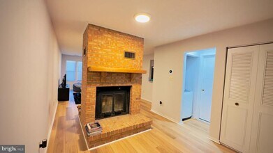 7555 Weather Worn Way in Columbia, MD - Building Photo - Building Photo