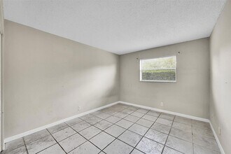 11607 NW 29th St, Unit 3B in Coral Springs, FL - Building Photo - Building Photo