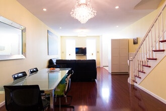 633 Washington Ave in Philadelphia, PA - Building Photo - Building Photo