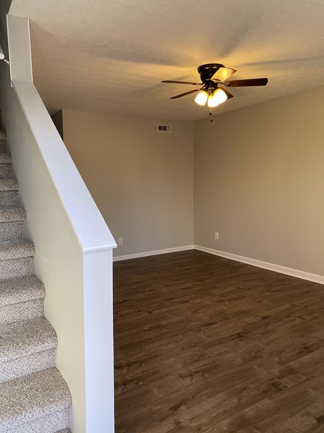 37 W 13th St, Unit B in Cookeville, TN - Building Photo - Building Photo