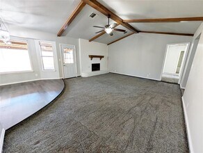 2209 N Lincoln Ave in Moore, OK - Building Photo - Building Photo