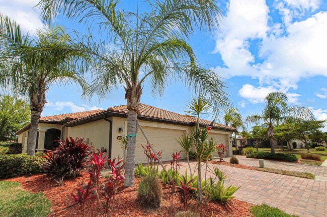 20176 Tesoro Dr in Venice, FL - Building Photo - Building Photo