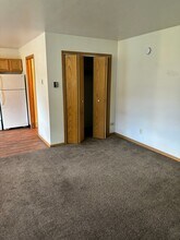 1401 Harlyn Ave in Rothschild, WI - Foto de edificio - Building Photo