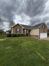 3427 Poplar Hill in Clarksville, TN - Building Photo - Building Photo