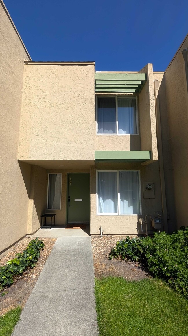 2948 Yulupa Ave in Santa Rosa, CA - Building Photo - Building Photo