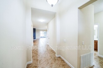 2017 Lakeside Ave in Davenport, FL - Building Photo - Building Photo