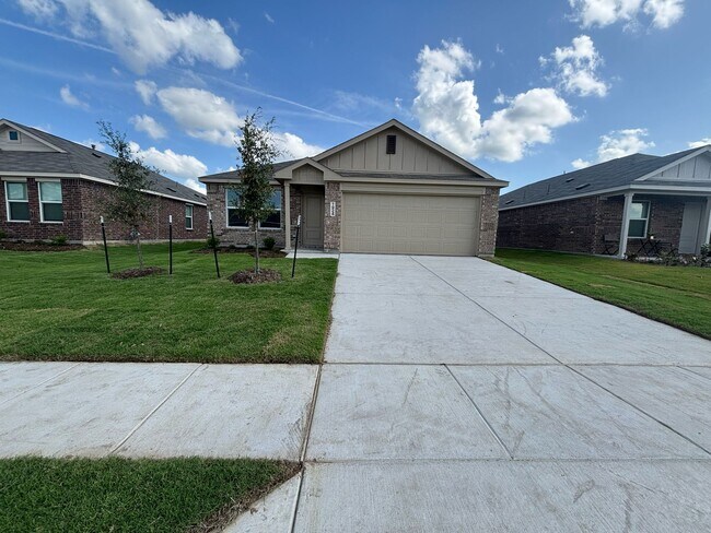 1924 Kiwi Dr in Royse City, TX - Building Photo - Building Photo