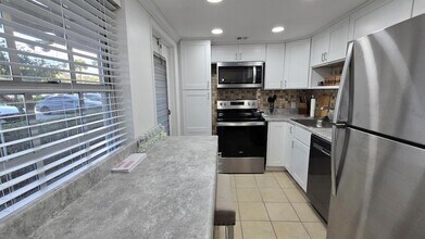3150 N Palm Aire Dr, Unit 108 in Pompano Beach, FL - Building Photo - Building Photo
