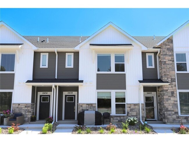 property at 2438 N Blossom Cir