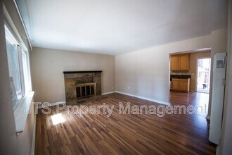 3693 Alder Ave in South Lake Tahoe, CA - Building Photo - Building Photo