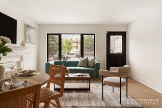 Exquisite 3 BR 3.5 BA Home with Private Pa in Brooklyn, NY - Foto de edificio - Building Photo