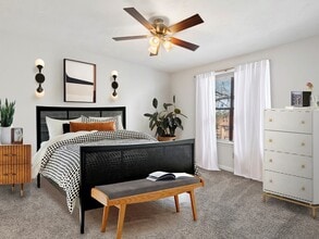 Castle Apartments in Tallahassee, FL - Building Photo - Building Photo