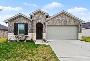 9926 Palm Royal Dr in Baytown, TX - Building Photo