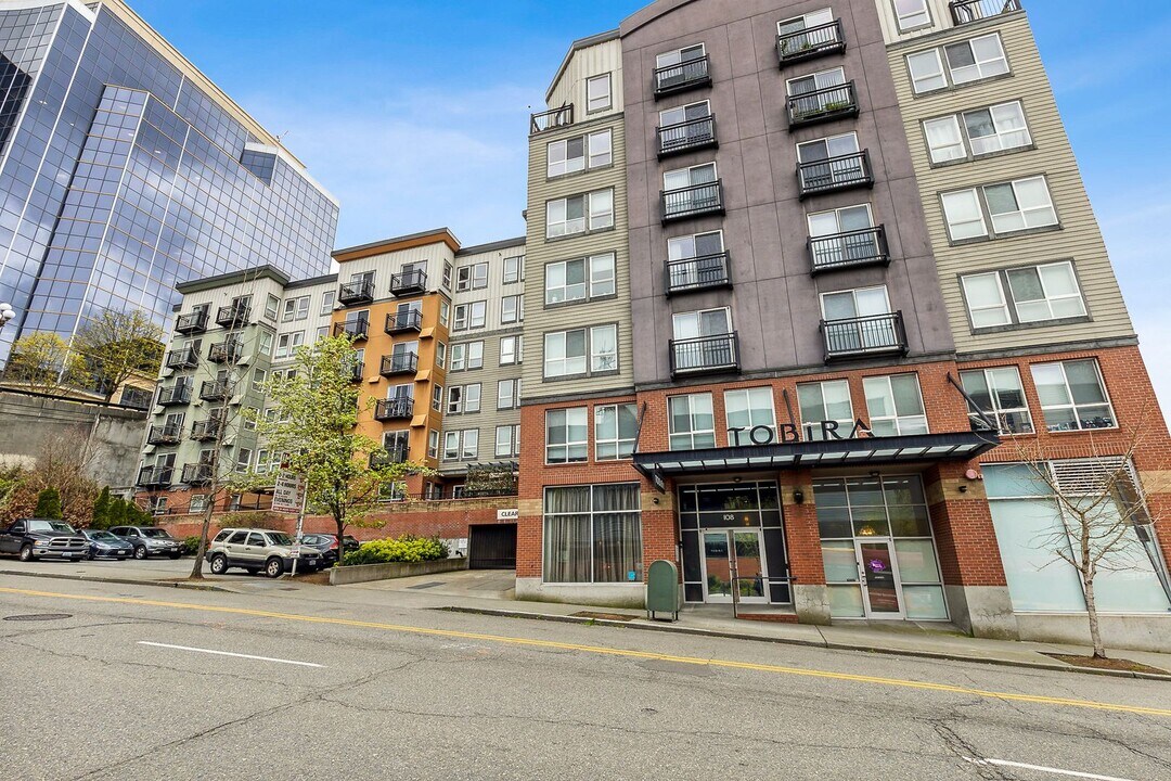108 5th Ave S in Seattle, WA - Building Photo
