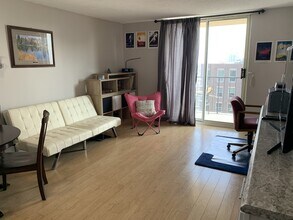 1212 N La Salle Dr in Chicago, IL - Building Photo - Building Photo