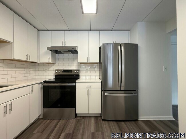 49 Hill Rd, Unit 35 in Belmont, MA - Building Photo - Building Photo