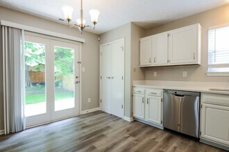 817 Washington Cove Way in Indianapolis, IN - Building Photo - Building Photo