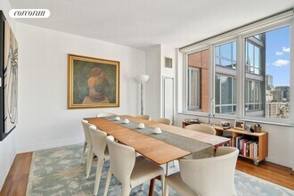 250 E 53rd St in New York, NY - Building Photo - Building Photo