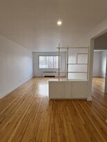 4860 Plamondon Ave in Montréal, QC - Building Photo