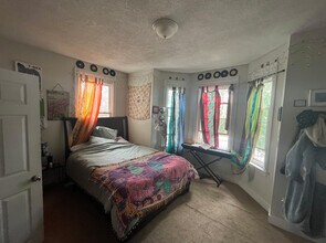 25 Linden St, Unit 1 in Boston, MA - Building Photo - Building Photo