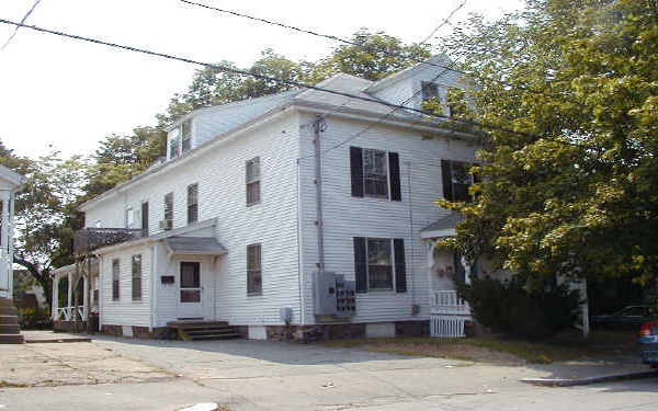 23 Robbins St in Waltham, MA - Building Photo - Building Photo