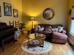 201 Glenrise Ct in Woodstock, GA - Building Photo - Building Photo