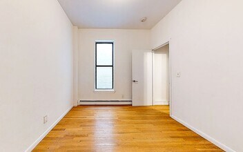 West 113th Street in New York, NY - Building Photo - Building Photo