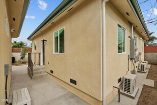 148 S Parish Pl in Burbank, CA - Building Photo