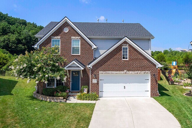 1910 Dark Sky Ln in Knoxville, TN - Building Photo - Building Photo