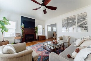 1025 N 34th St in Waco, TX - Building Photo