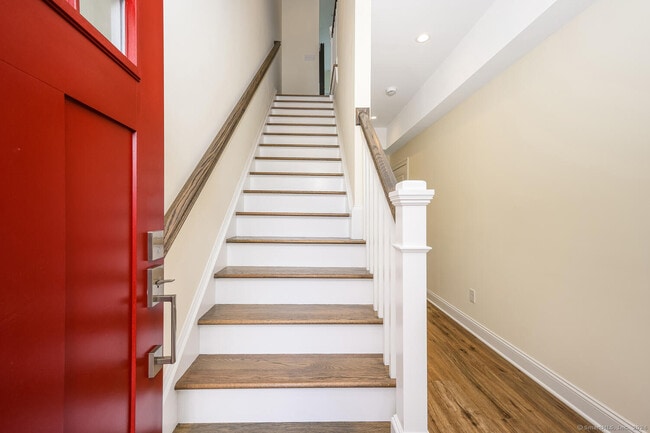 6 Beacon Square in Fairfield, CT - Building Photo - Building Photo