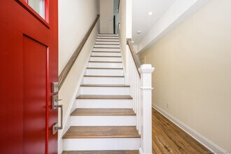 2 Beacon Square in Fairfield, CT - Building Photo - Building Photo