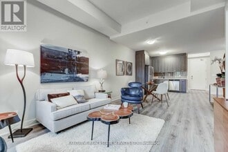 150 Main St W in Hamilton, ON - Building Photo - Building Photo