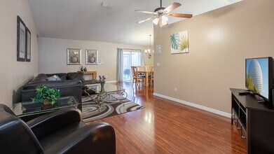 7802 Laurel Oak Ln in Kissimmee, FL - Foto de edificio - Building Photo