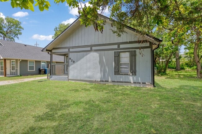 929 Rice St in Denison, TX - Building Photo - Building Photo