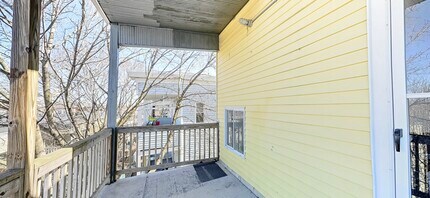 99 Marion St, Unit 3 in Somerville, MA - Foto de edificio - Building Photo