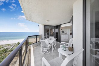 730 S Collier Blvd in Marco Island, FL - Foto de edificio - Building Photo