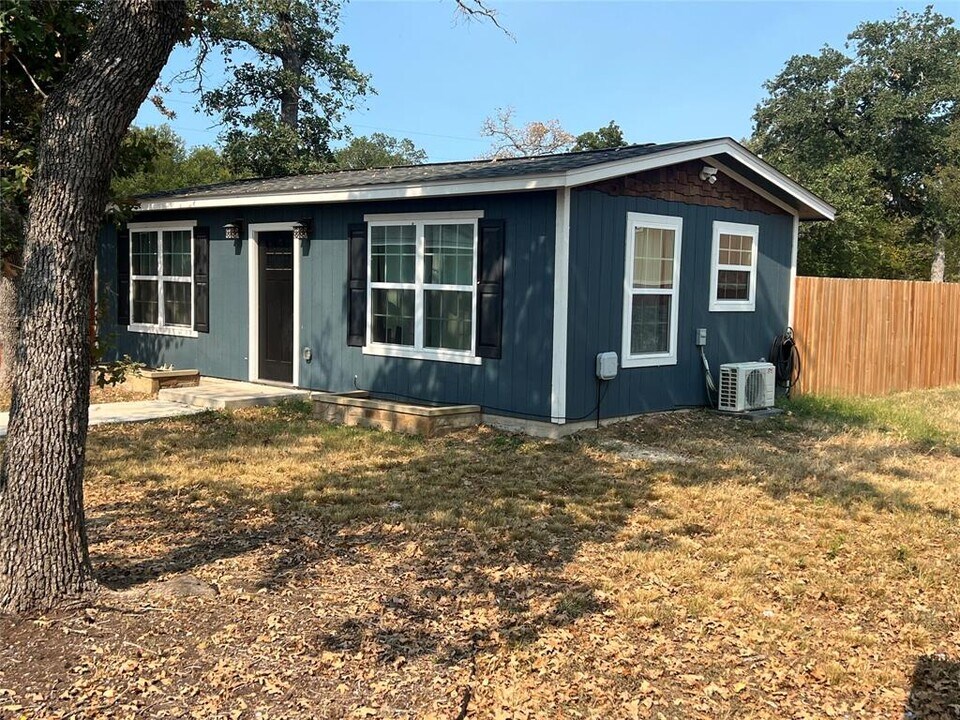 168 Still Forest Dr in Cedar Creek, TX - Building Photo