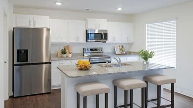 425 Pkwy Gdns Ln in Tuscaloosa, AL - Building Photo - Building Photo