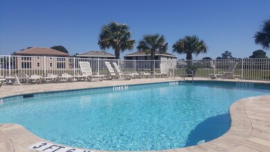 27400 Palmesta Circle in Bonita Springs, FL - Building Photo - Building Photo