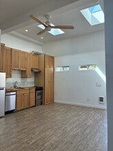 1327 Hygeia Ave in Encinitas, CA - Building Photo - Building Photo