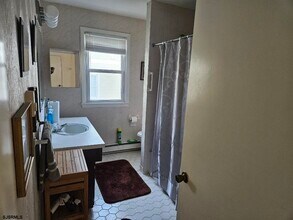 210 N Surrey Ave in Ventnor City, NJ - Building Photo - Building Photo