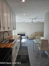 390 W Cocoa Beach Causeway, Unit 30-4 in Cocoa Beach, FL - Building Photo - Building Photo