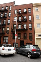 240 W 20th St in New York, NY - Building Photo - Building Photo