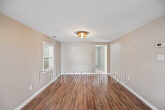 4217 Dunning Rd in Norfolk, VA - Building Photo - Building Photo