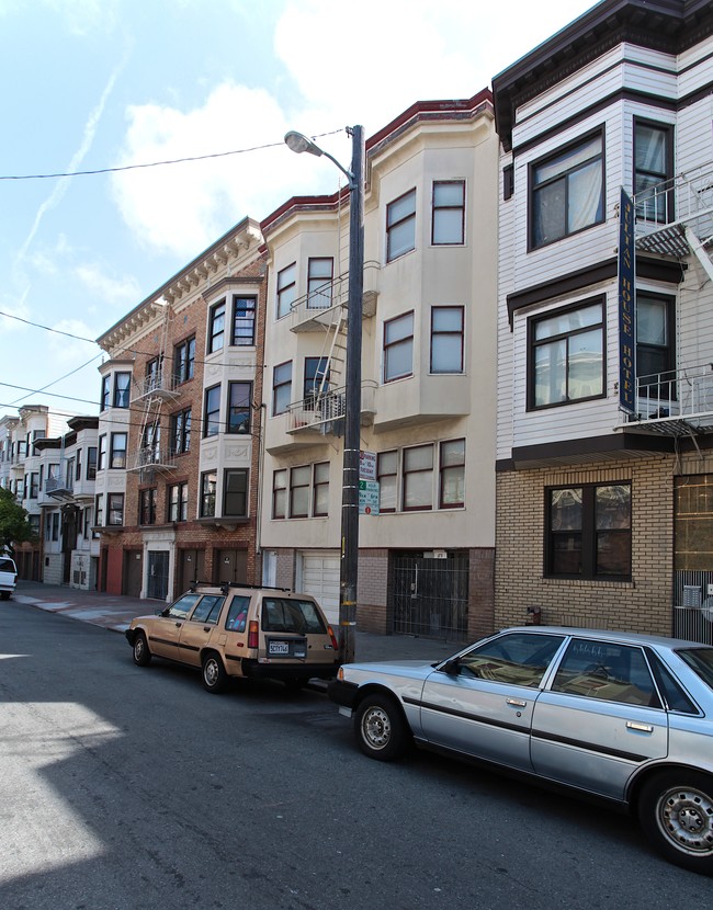 173 Julian Ave in San Francisco, CA - Building Photo - Building Photo