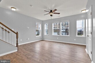 9713 Glassy Creek Way in Upper Marlboro, MD - Building Photo - Building Photo