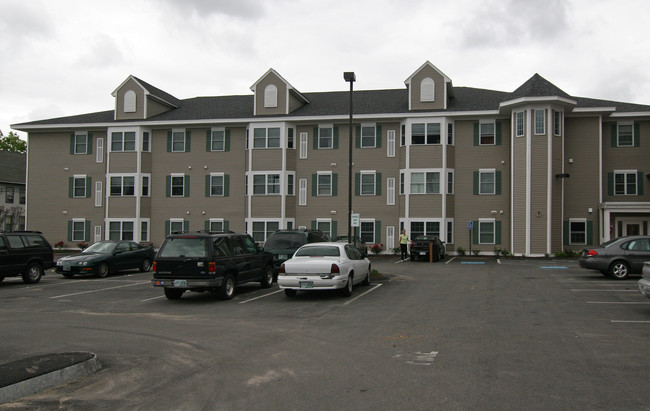 Casimir Place in Nashua, NH - Building Photo - Building Photo