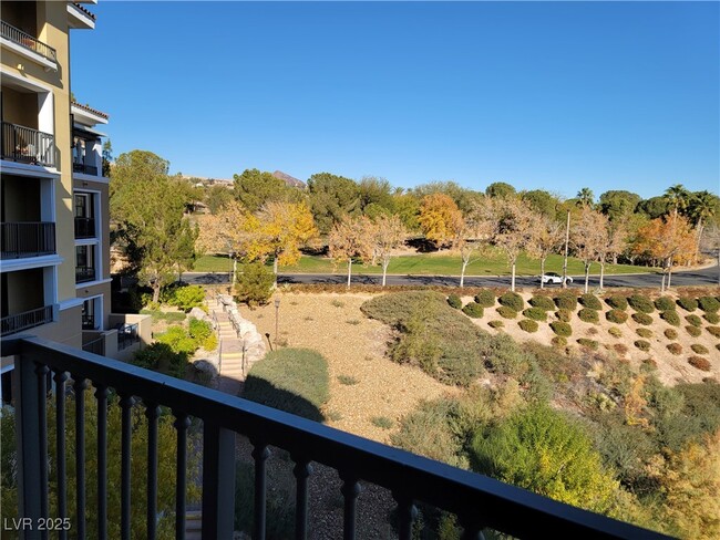 29 Montelago Blvd in Henderson, NV - Building Photo - Building Photo