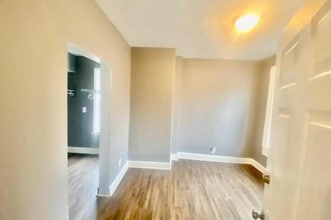 518 Chestnut Hill Ave-Unit -2 in Baltimore, MD - Foto de edificio - Building Photo